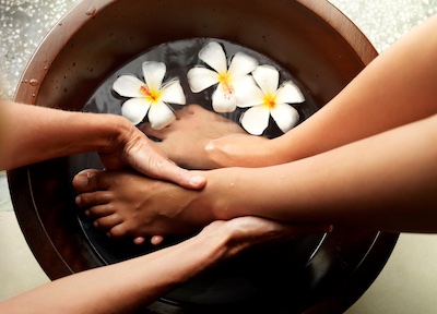 How to do an at-home pedicure for your cruise